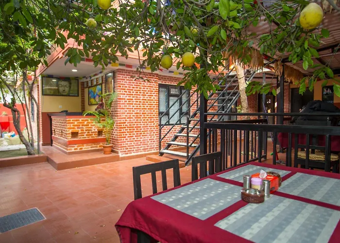 Gurung's Couette-café