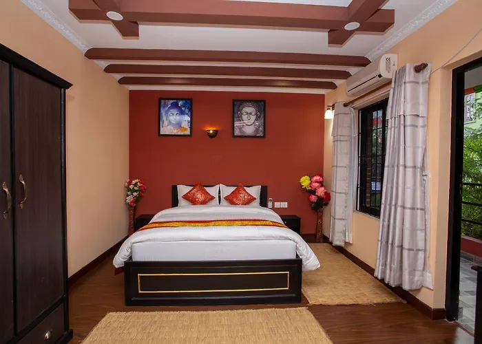 Gurung's Couette-café 3*
