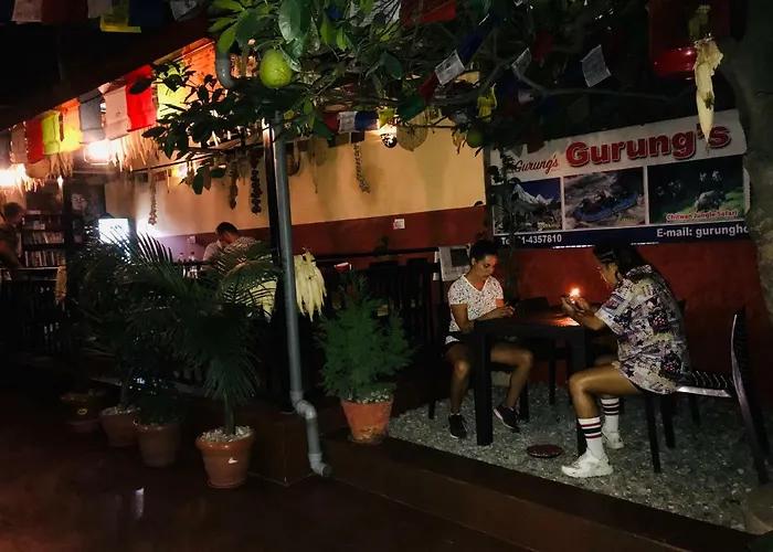 Gurung's Couette-café 3*